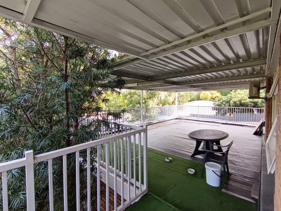 6 Bedroom Property for Sale in Heuwelsig Free State